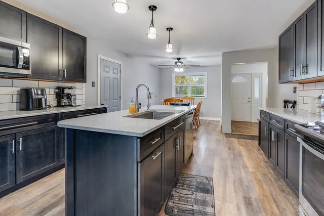 $370,000 | 12106 Baker Terrace, Woodstock, IL 60098