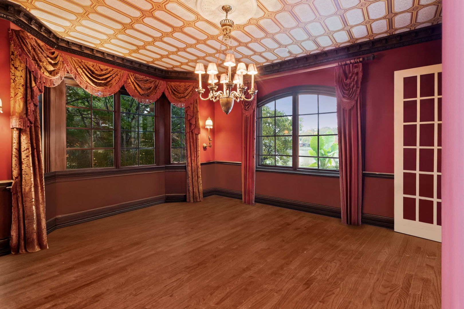 561 West 58th Street Hinsdale, IL 60521 - Photo 27 of 87 a view of an entryway with a floor to ceiling window