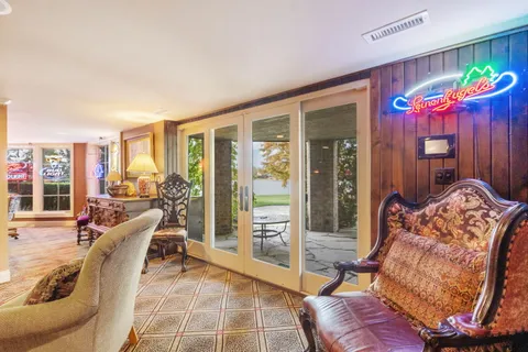 $4,795,000 | 561 West 58th Street, Hinsdale, IL 60521