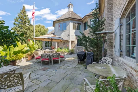 $4,795,000 | 561 West 58th Street, Hinsdale, IL 60521