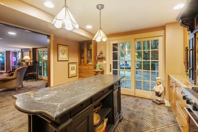 $4,500,000 | 561 West 58th Street, Hinsdale, IL 60521