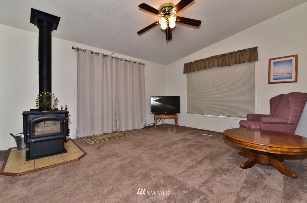 4212 Heather Road Bremerton, WA 98312 - Photo 8 of 28 Gallery Image 8