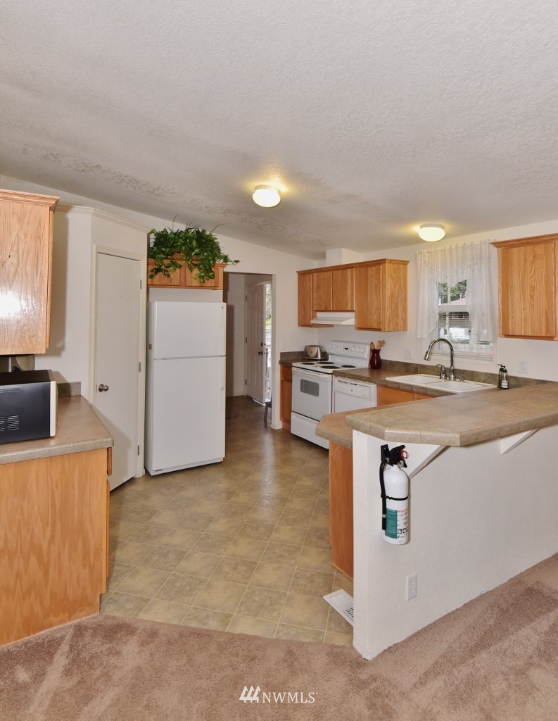 4212 Heather Road Bremerton, WA 98312 - Photo 10 of 28 Gallery Image 10