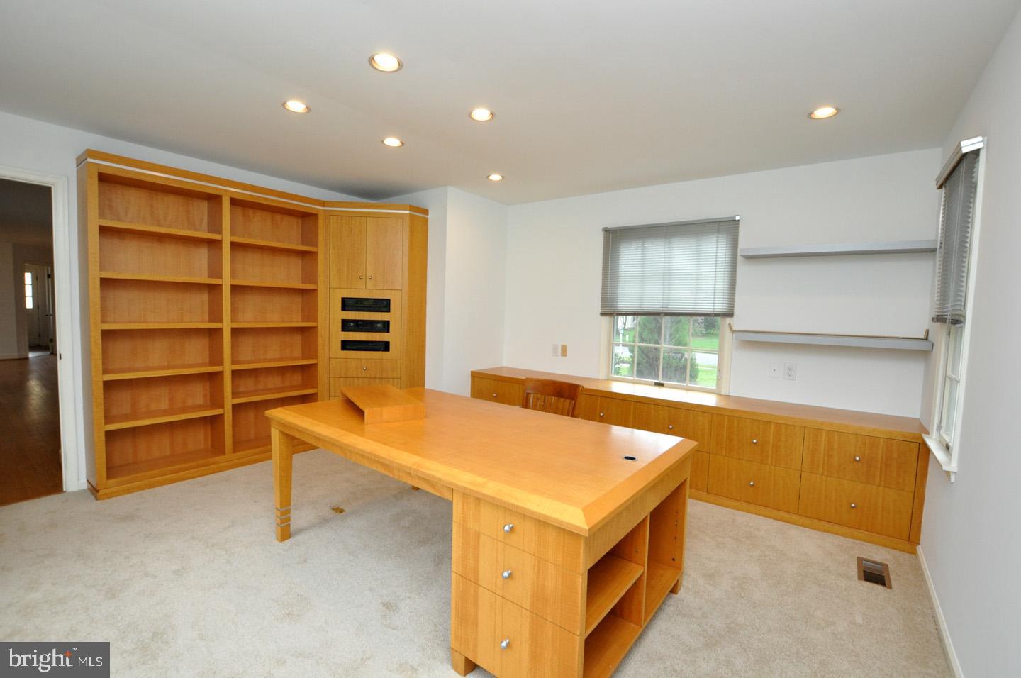 807 Fernwood Road Moorestown, NJ 08057 - Photo 30 of 51 Enjoy all the built ins