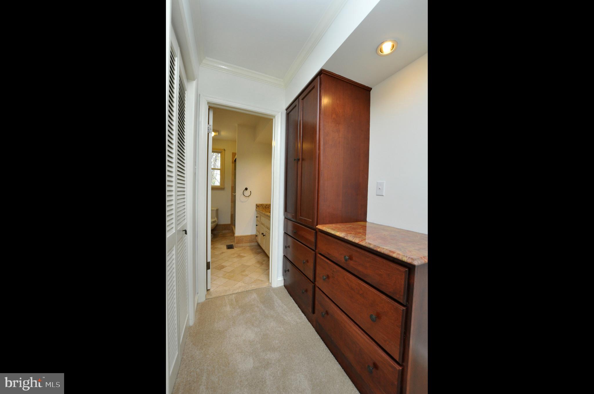 807 Fernwood Road Moorestown, NJ 08057 - Photo 42 of 51 Dressing area