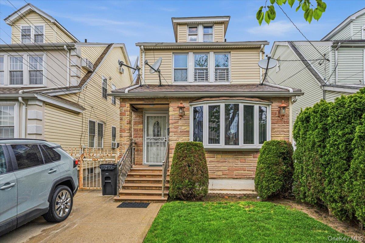 221-73 91st Road Queens, NY 11428 - Photo 3 of 33