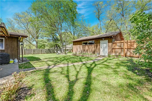 $629,000 | 3600 West 50th Terrace, Roeland Park, KS 66205