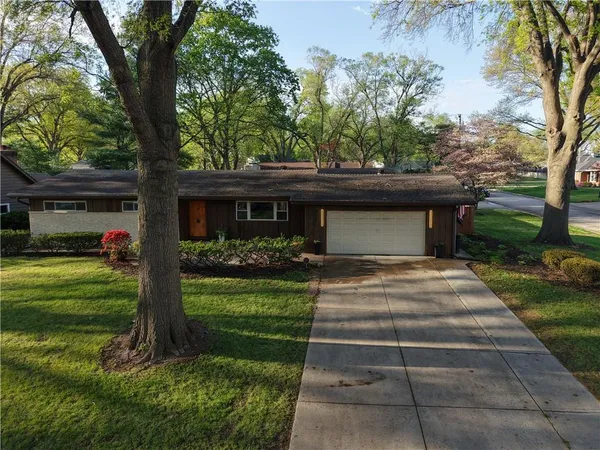 $629,000 | 3600 West 50th Terrace, Roeland Park, KS 66205