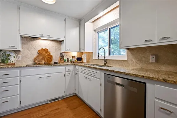$629,000 | 3600 West 50th Terrace, Roeland Park, KS 66205