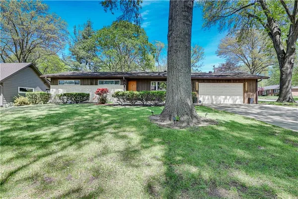 $629,000 | 3600 West 50th Terrace, Roeland Park, KS 66205