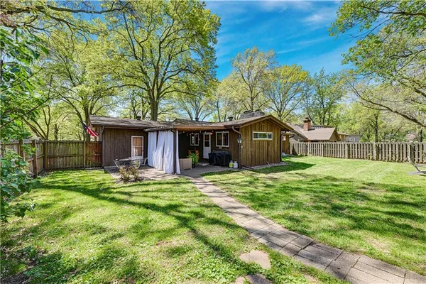 $629,000 | 3600 West 50th Terrace, Roeland Park, KS 66205