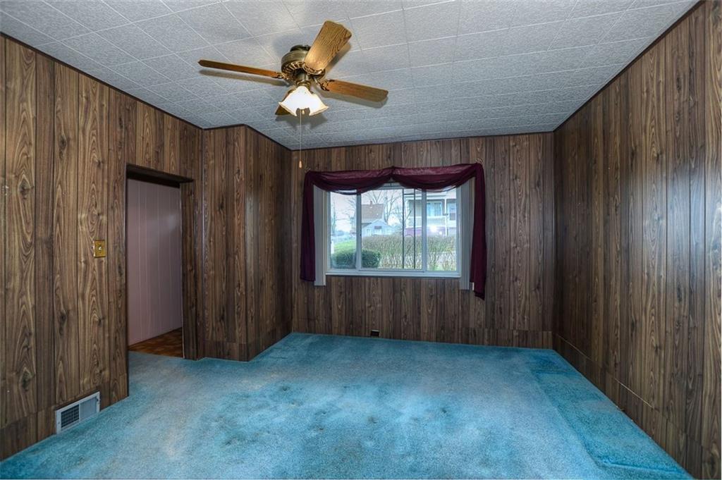 1514 Poplar Street McKees Rocks, PA 15136 - Photo 3 of 15 Dining Room