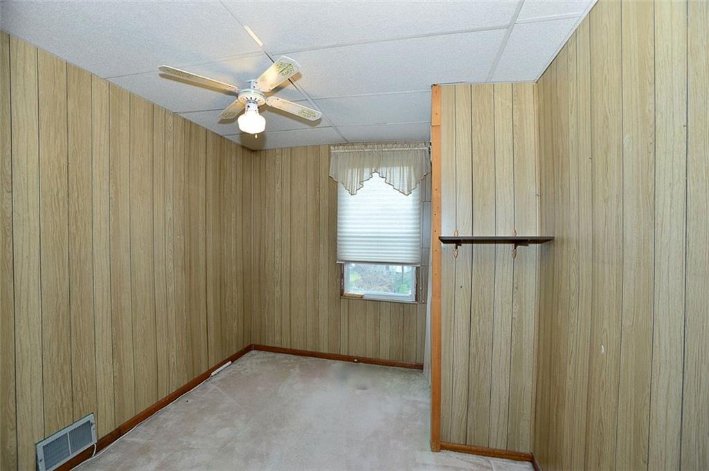 1514 Poplar Street McKees Rocks, PA 15136 - Photo 9 of 15 2nd Bedroom