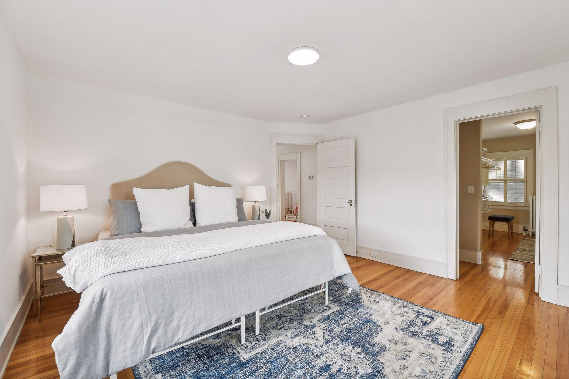 620 Cedar Lake Road South Minneapolis, MN 55405 - Photo 17 of 39 Gallery Image 17