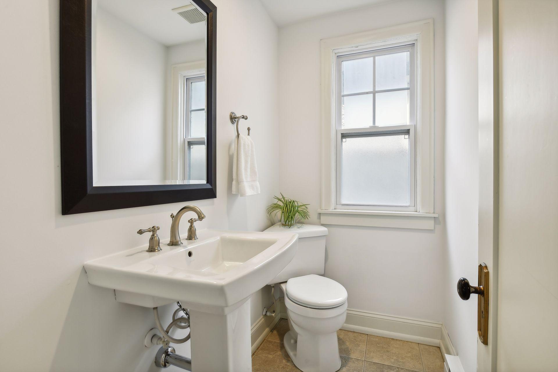 620 Cedar Lake Road South Minneapolis, MN 55405 - Photo 28 of 39 Gallery Image 28
