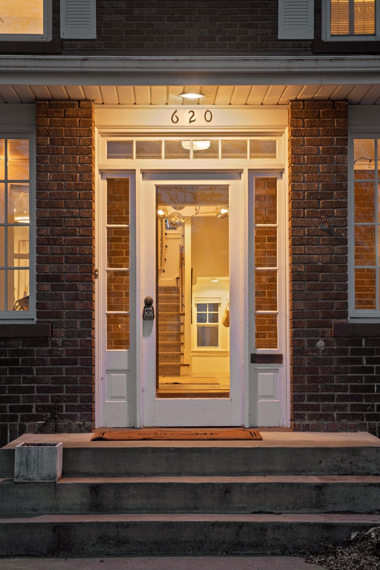 620 Cedar Lake Road South Minneapolis, MN 55405 - Photo 3 of 39 Gallery Image 3