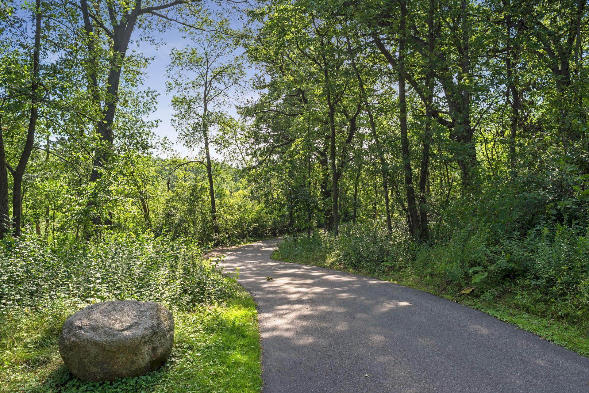 620 Cedar Lake Road South Minneapolis, MN 55405 - Photo 34 of 39 Gallery Image 34