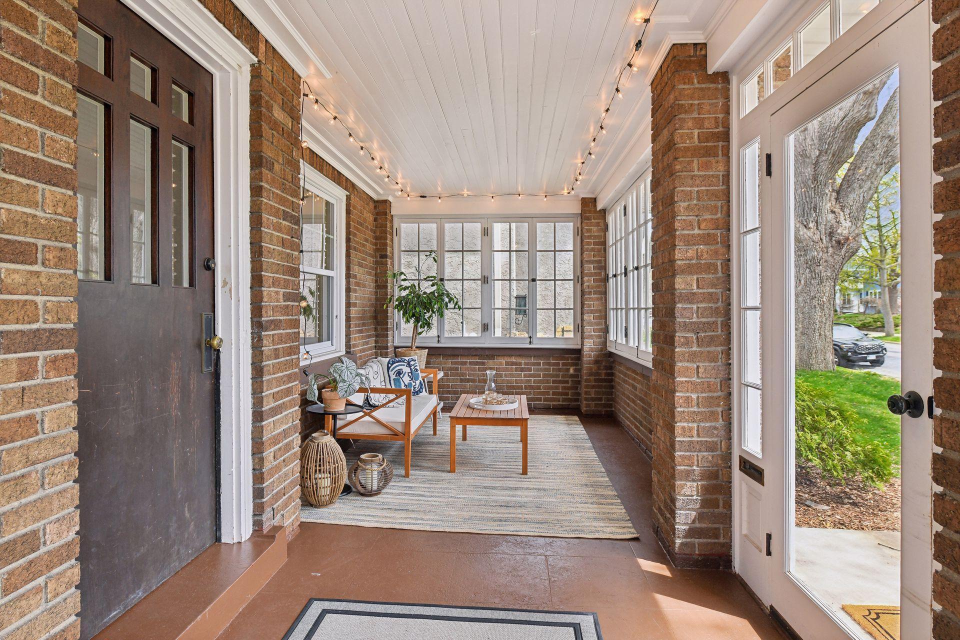 620 Cedar Lake Road South Minneapolis, MN 55405 - Photo 4 of 39 Gallery Image 4