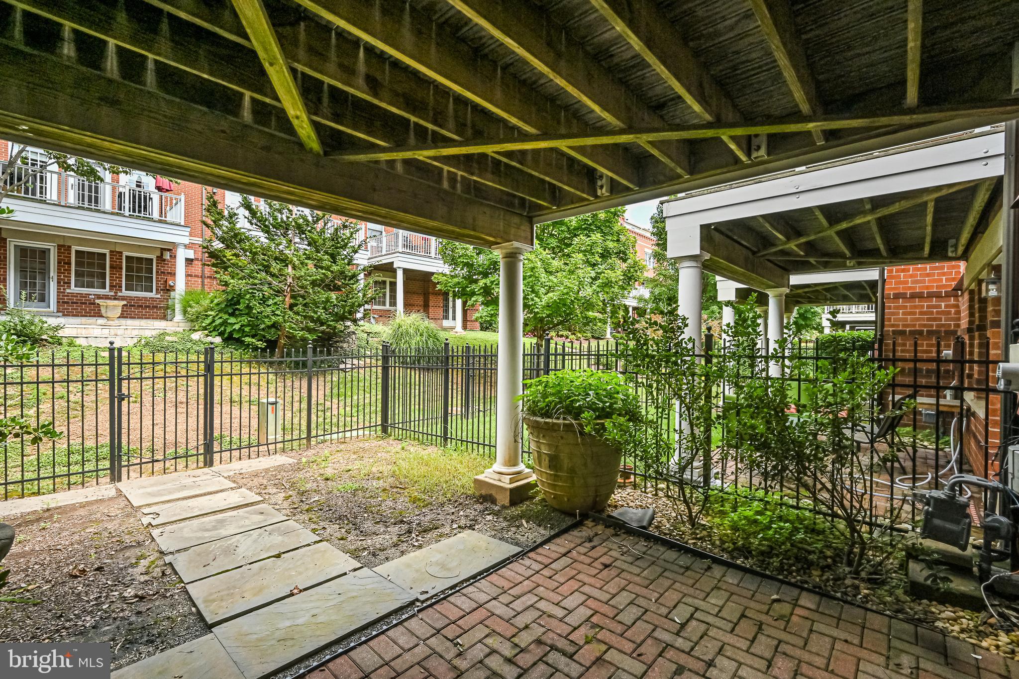 12195 Chancery Station Circle Reston, VA 20190 - Photo 29 of 34