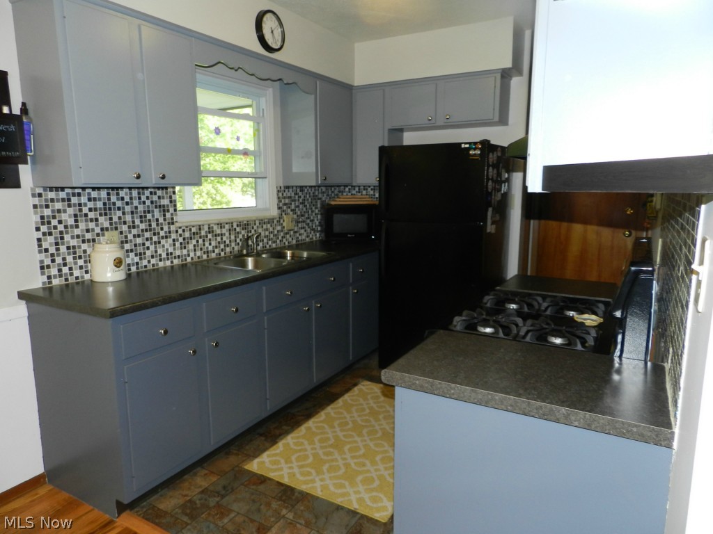 957 Middlebury Road Kent, OH 44240 - Photo 3 of 8 Gallery Image 3