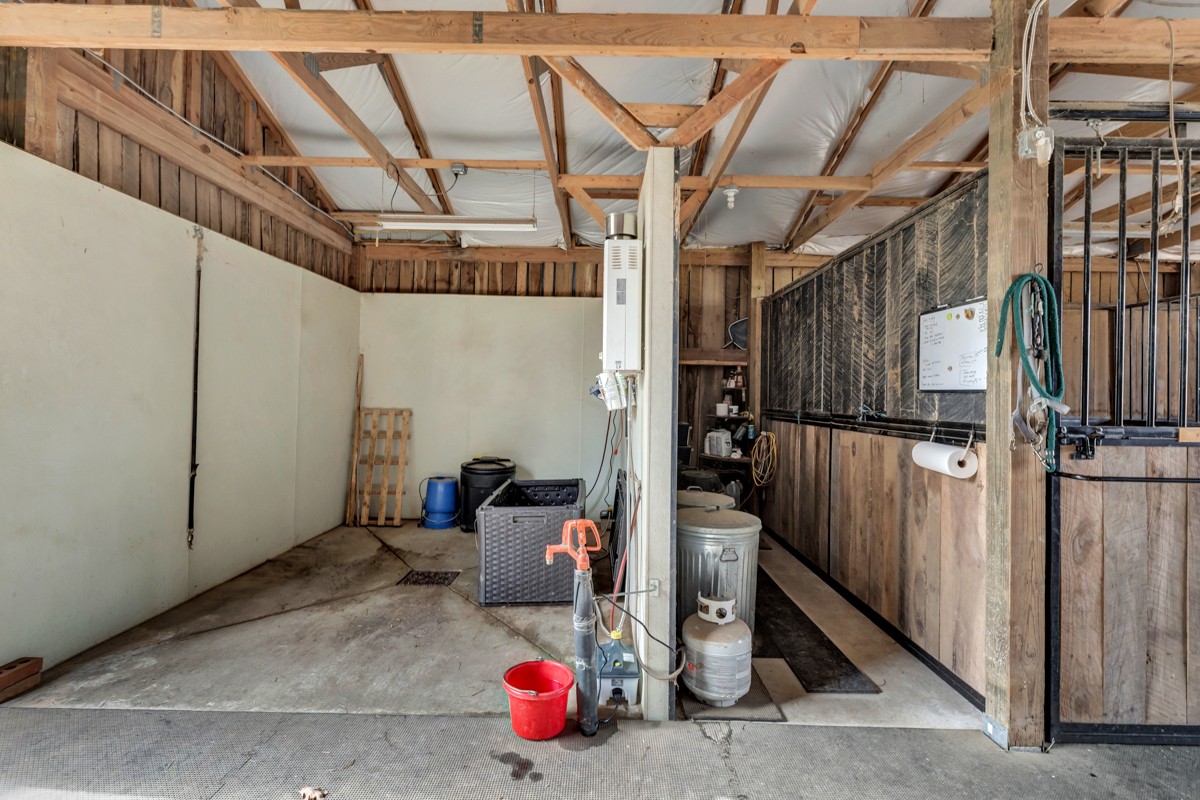 18789 Wells Road Athens, AL 35613 - Photo 33 of 40 a view of storage and utility room