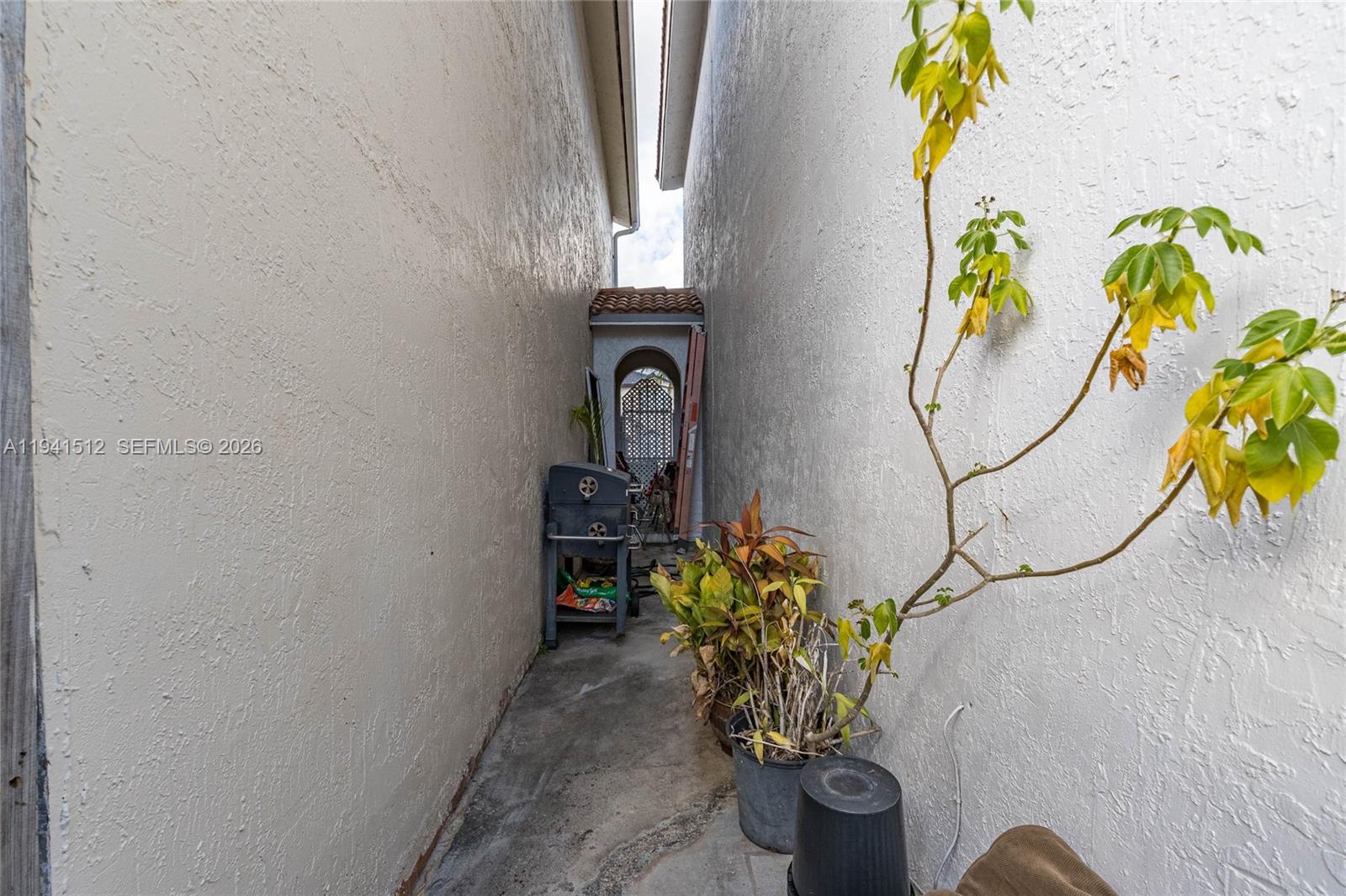 16256 Southwest 97th Street Miami, FL 33196 - Photo 20 of 22 Side Entry