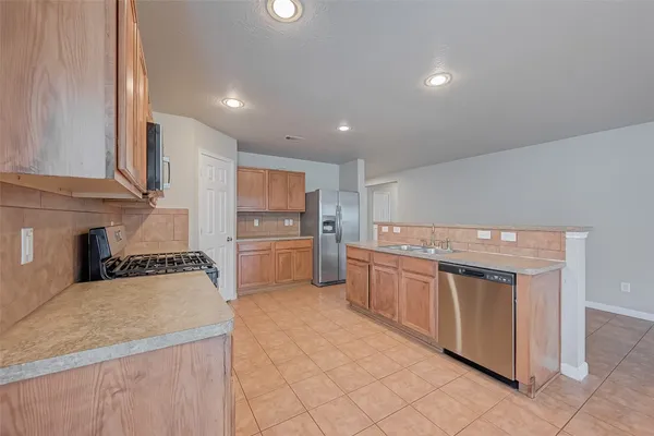 $2,200 | 7722 Shavano Lane, Cypress, TX 77433