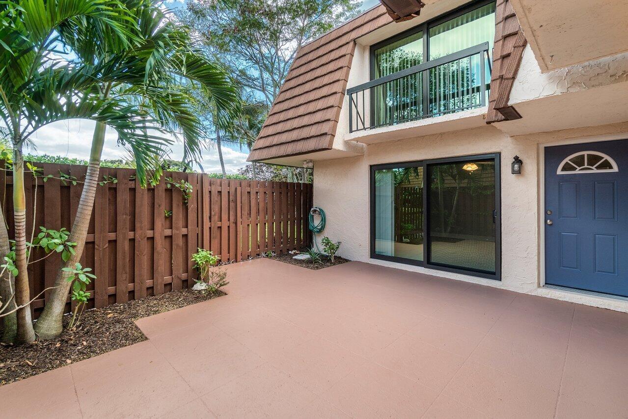 825 Center Street, Unit 3D Jupiter, FL 33458 - Photo 18 of 28 010-825CenterStreet-Jupiter-FL-33458-SMA