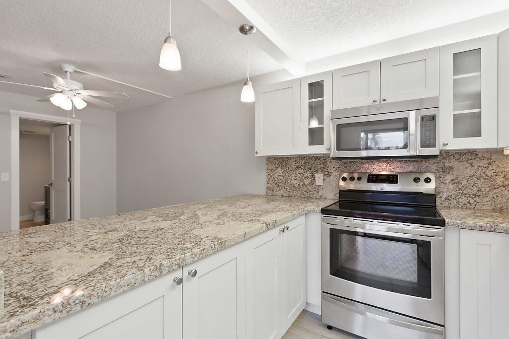 825 Center Street, Unit 3D Jupiter, FL 33458 - Photo 3 of 28 011-825CenterSt3D-Jupiter-FL-small