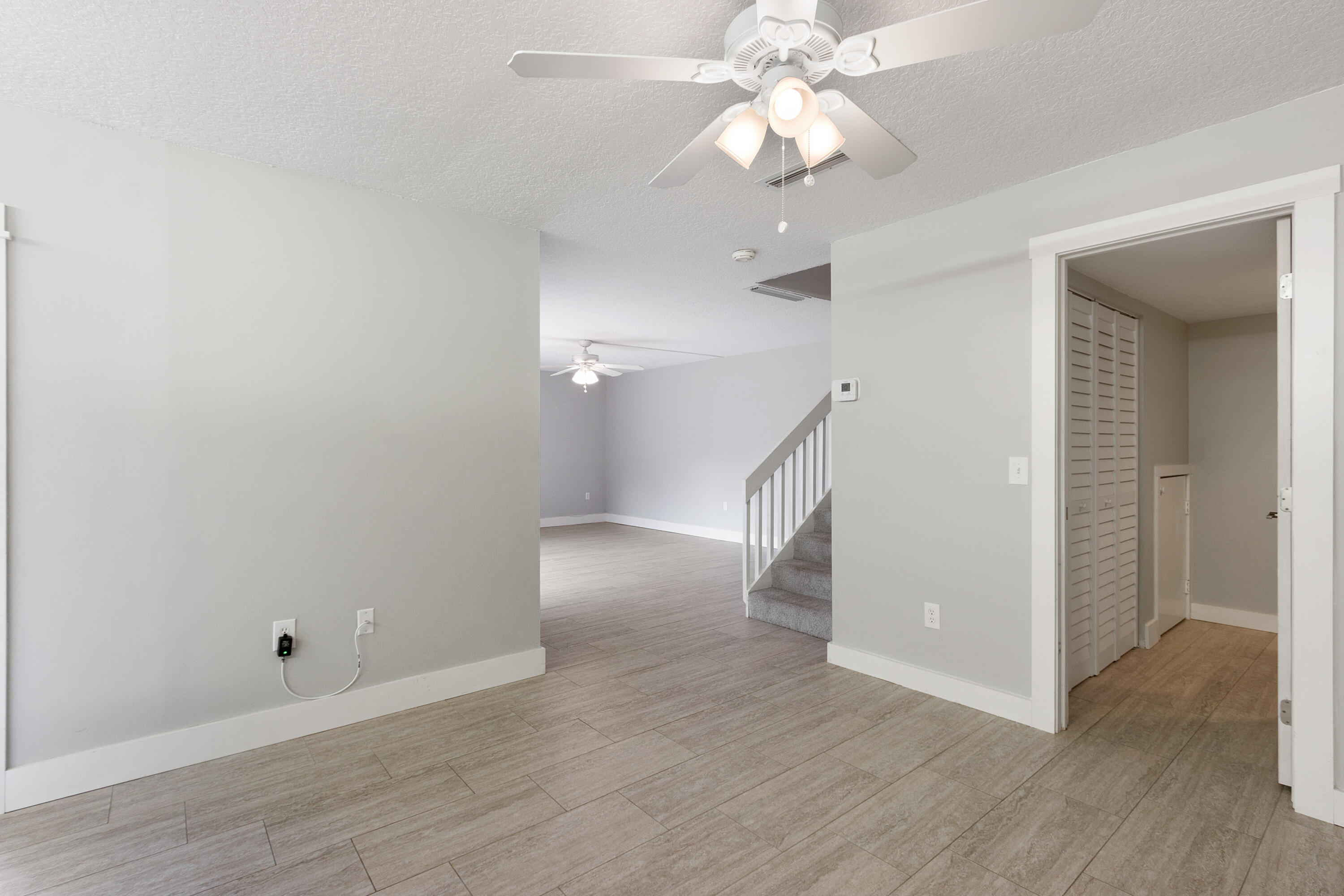 825 Center Street, Unit 3D Jupiter, FL 33458 - Photo 7 of 28 012-825CenterSt3D-Jupiter-FL-full
