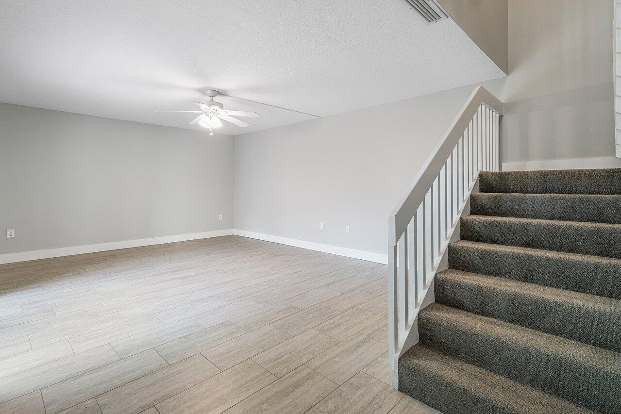 825 Center Street, Unit 3D Jupiter, FL 33458 - Photo 9 of 28 006-825CenterStreet-Jupiter-FL-33458-SMA