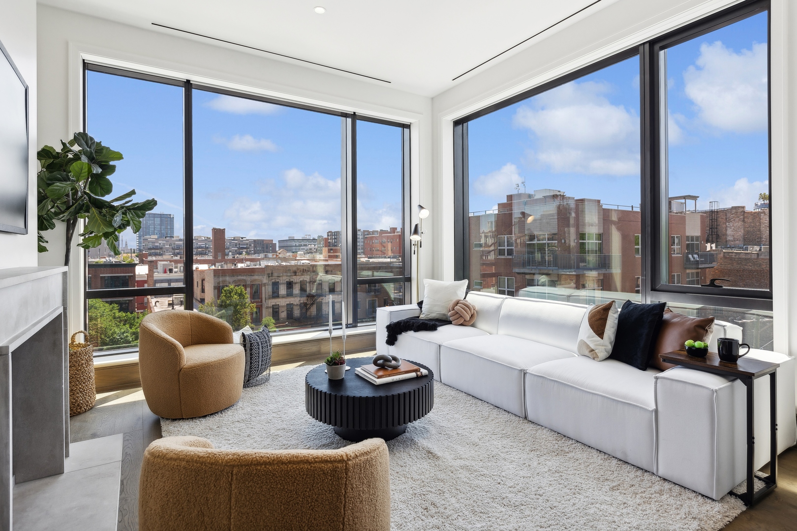 21 North May Street, Unit 506 Chicago, IL 60607 - Photo 6 of 55