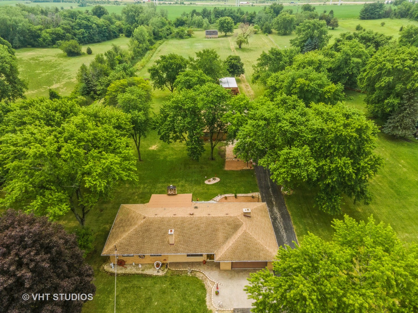 14119 West Maple Road Mokena, IL 60448 - Photo 33 of 47 an aerial view of a house with a yard