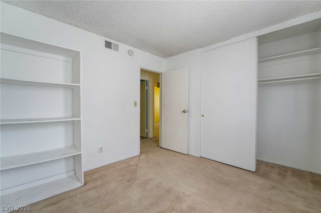 2102 East Russell Road Las Vegas, NV 89119 - Photo 16 of 35
