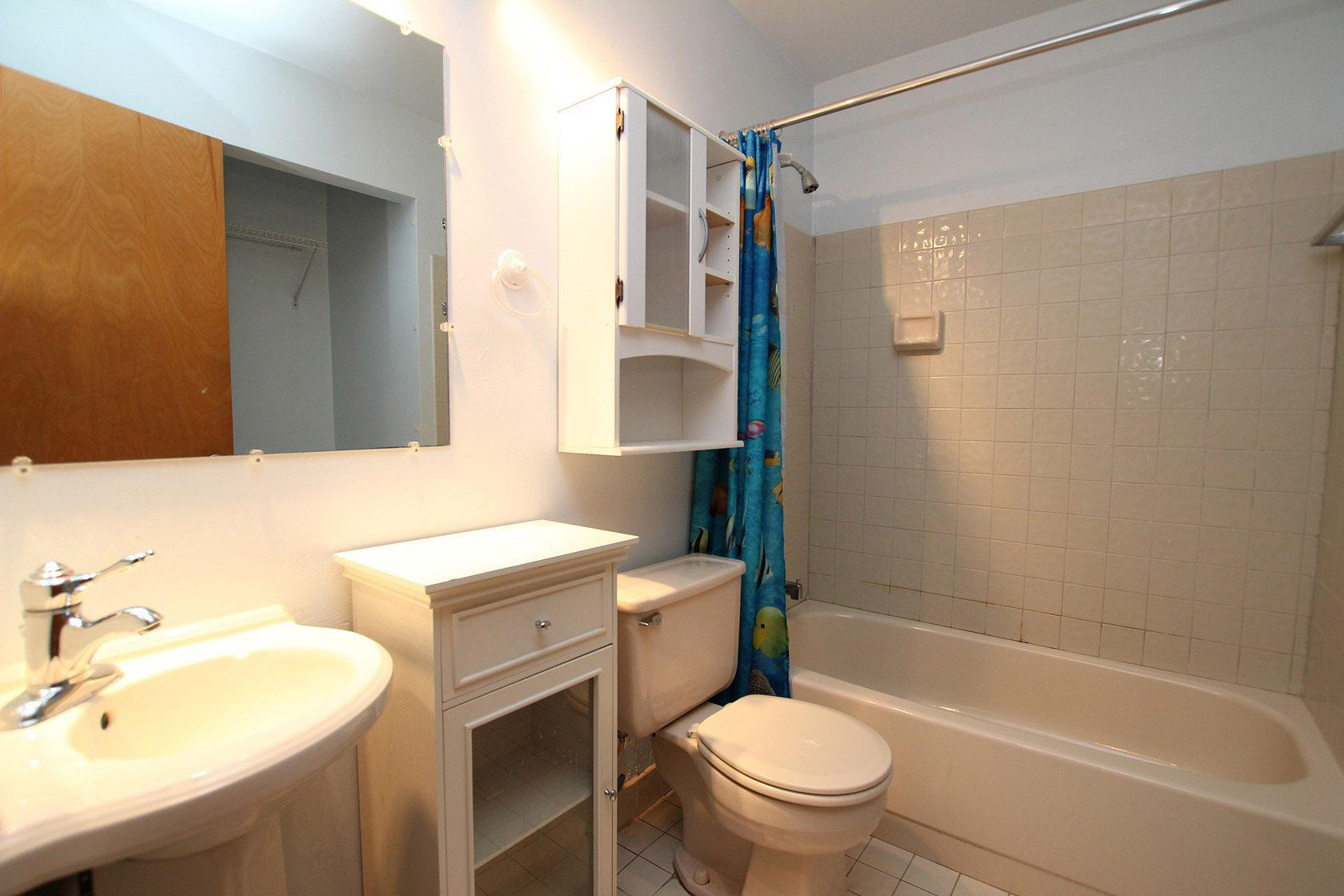 224 2nd Road Key Largo, FL 33037 - Photo 19 of 33 BATHROOM 2