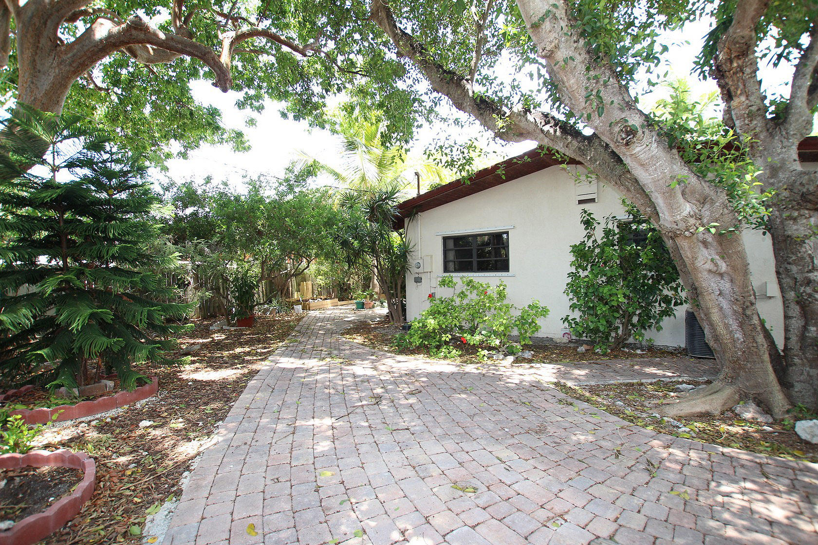 224 2nd Road Key Largo, FL 33037 - Photo 28 of 33 YARD 3
