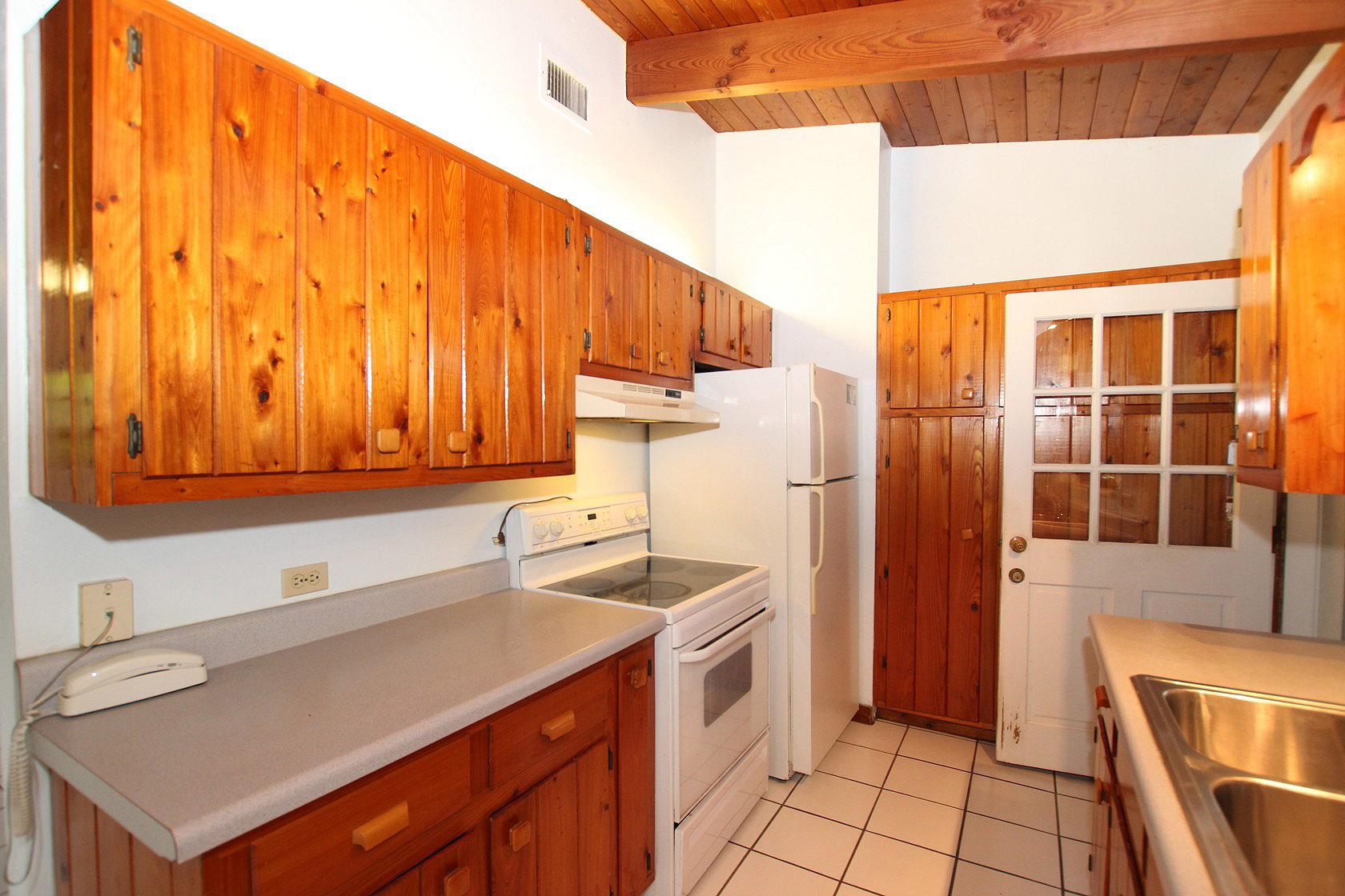 224 2nd Road Key Largo, FL 33037 - Photo 6 of 33 KITCHEN 3