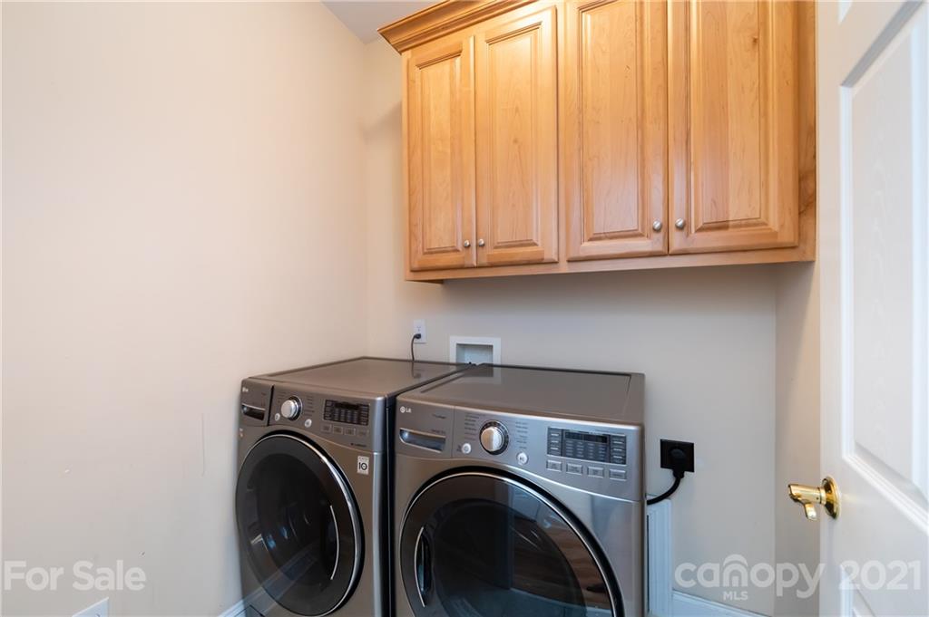 5858 Johnson Road Clover, SC 29710 - Photo 23 of 35 a utility room with dryer and washer