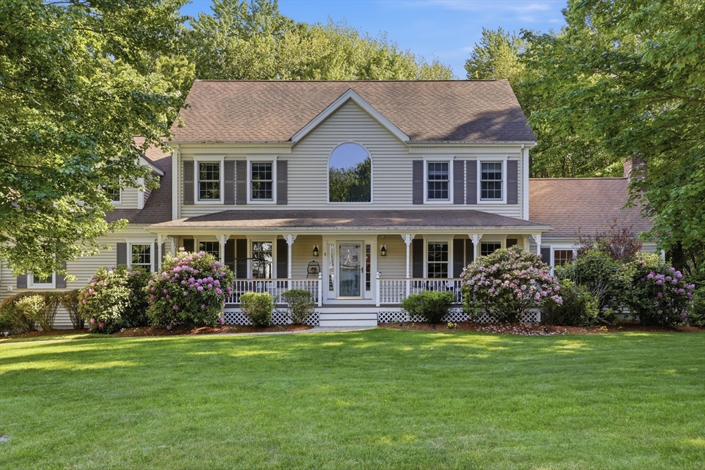 3 Stable Way Medway, MA 02053 - Photo 1 of 36