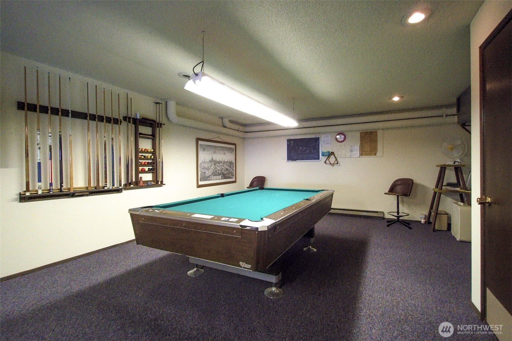 1301 South 3rd Avenue, Unit 9B Sequim, WA 98382 - Photo 34 of 39 a living room with furniture pool table and a window