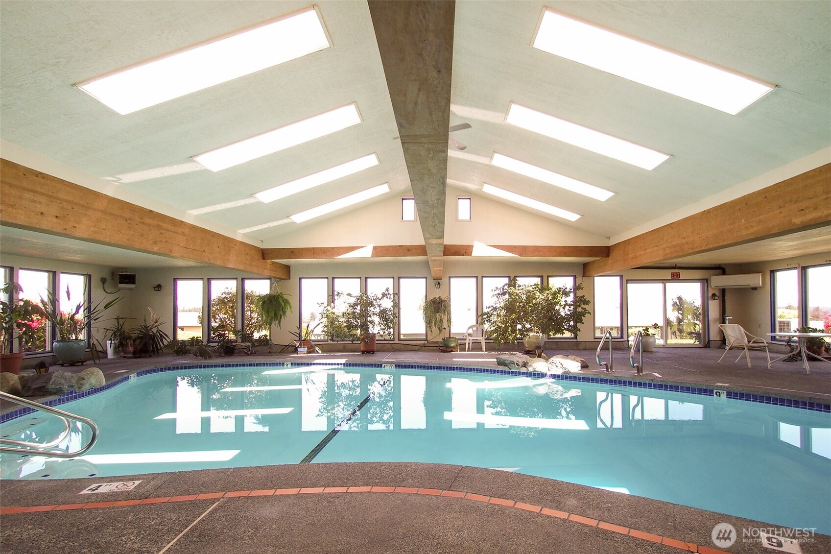 1301 South 3rd Avenue, Unit 9B Sequim, WA 98382 - Photo 36 of 39 a view of a swimming pool