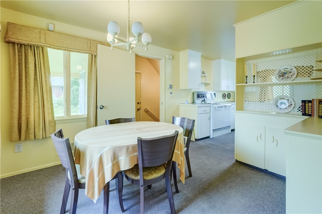 41 Leicestershire Road Irondequoit, NY 14621 - Photo 24 of 47