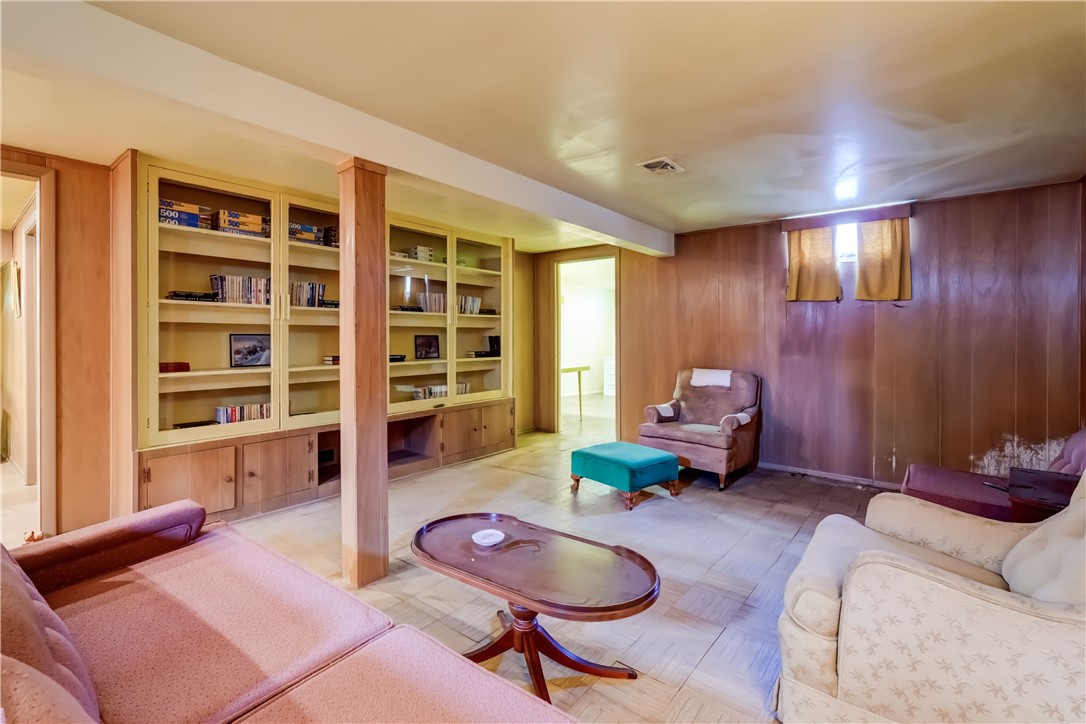 41 Leicestershire Road Irondequoit, NY 14621 - Photo 31 of 47