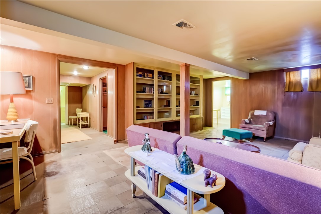 41 Leicestershire Road Irondequoit, NY 14621 - Photo 32 of 47