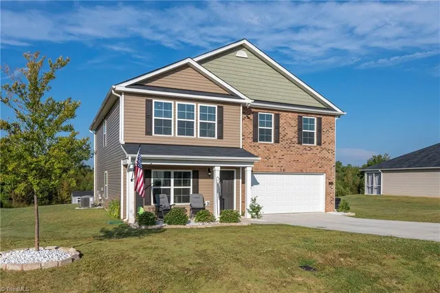 $329,900 | 229 Rebecca Avenue, Lexington, NC 27295