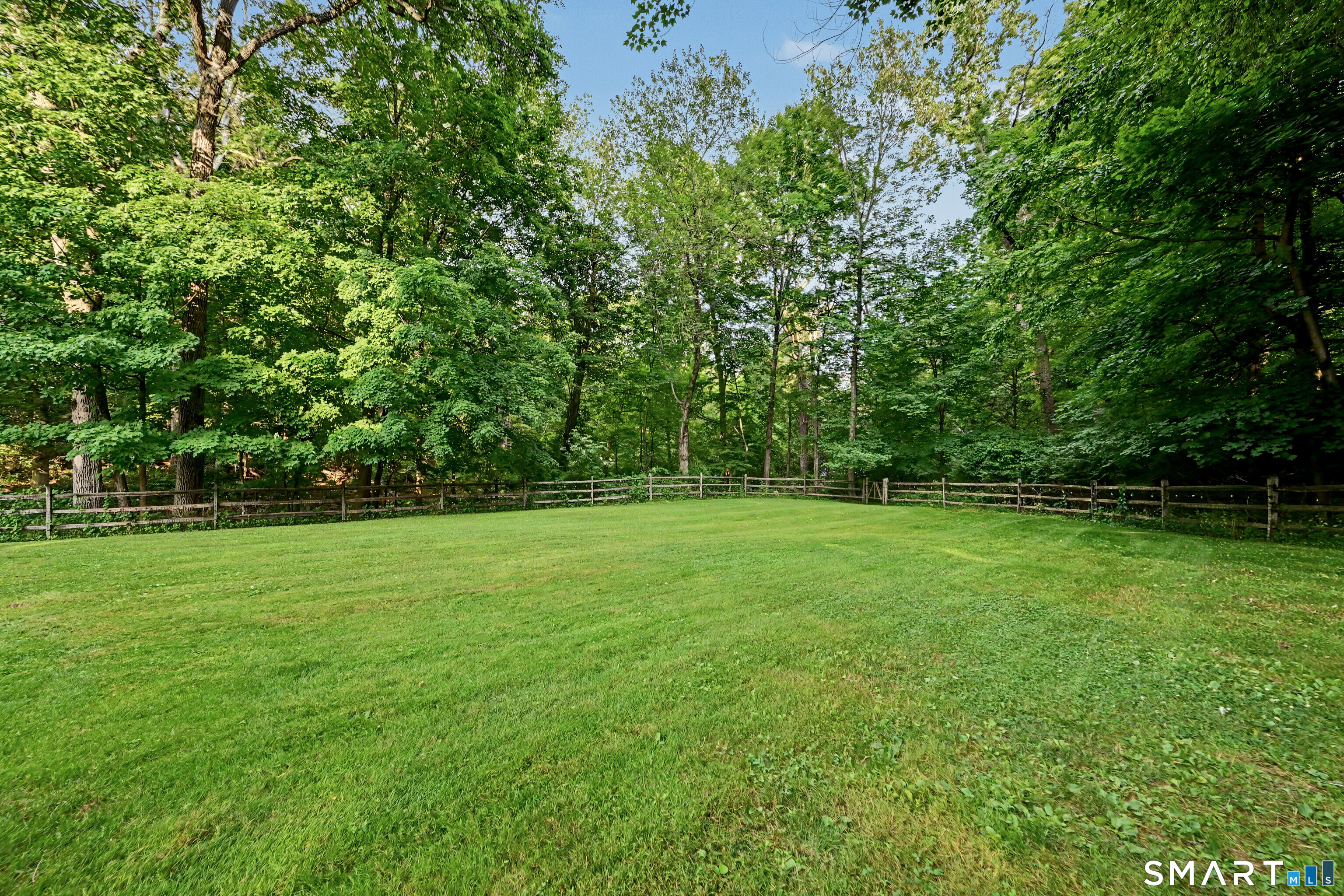 29 Orchard Hill Road Norwalk, CT 06851 - Photo 23 of 37 Large fenced in backyard