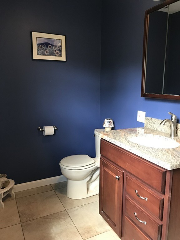121 Pelham Road Dracut, MA 01826 - Photo 14 of 30 Gallery Image 14
