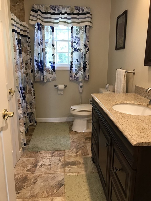 121 Pelham Road Dracut, MA 01826 - Photo 18 of 30 Gallery Image 18
