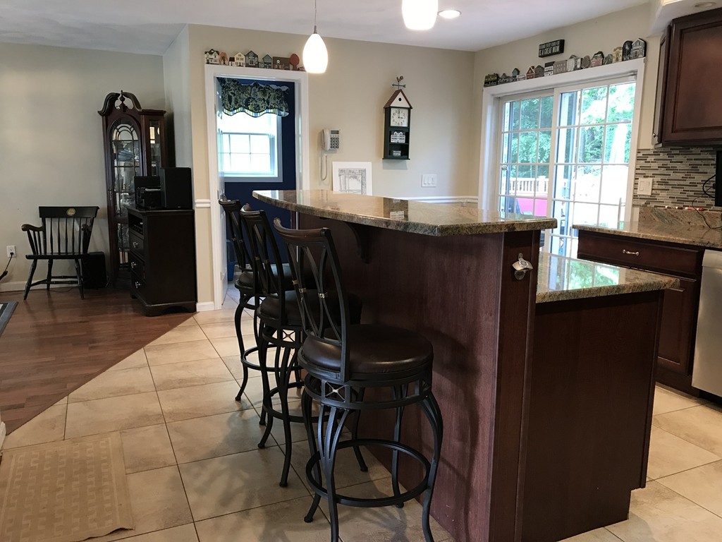 121 Pelham Road Dracut, MA 01826 - Photo 8 of 30 Gallery Image 8