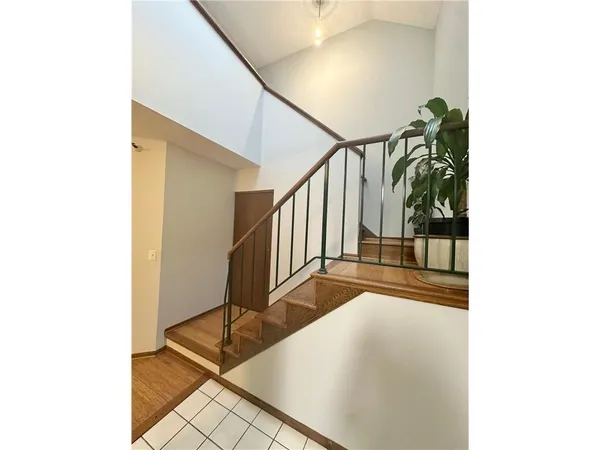 $220,000 | 7631 Edinborough Way, Unit 5319, Edina, MN 55435
